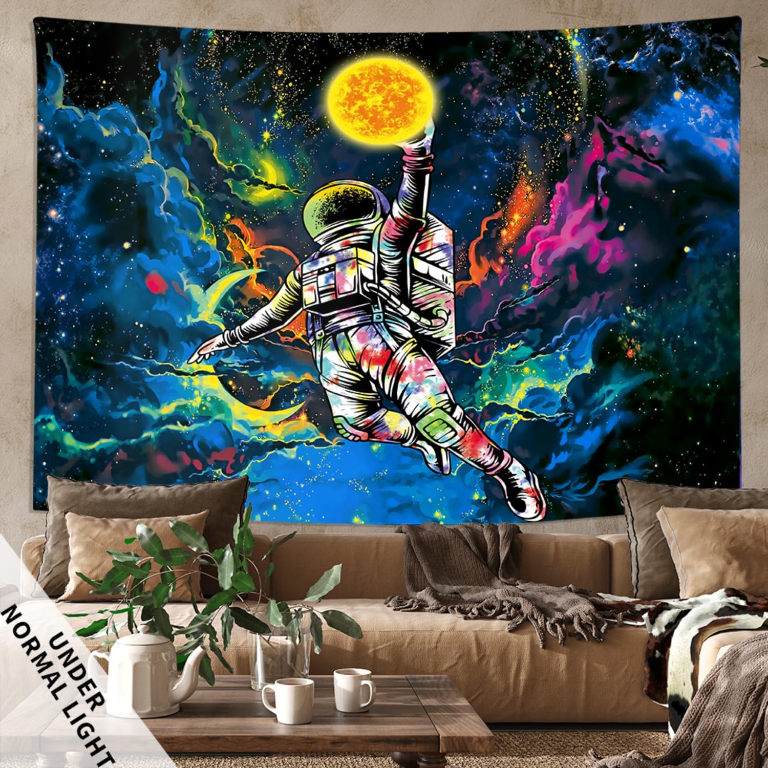 Astronaut Solar Dunk | Offizielles GlowTapestry UV-Kunstdekor 