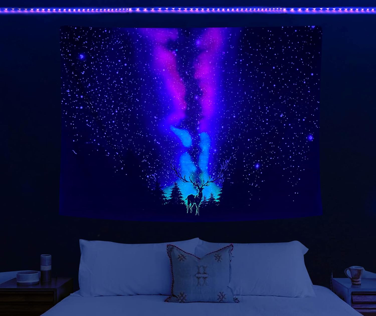 Aurora Vibes | Offizielles GlowTapestry UV-Kunstdekor 