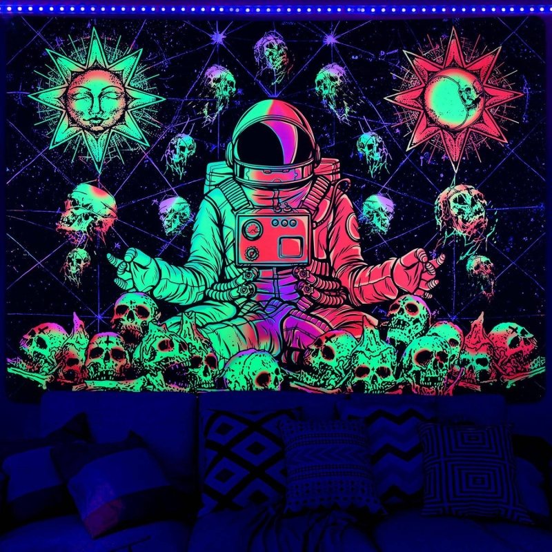 Astronaut Skull Meditation - GlowCreations