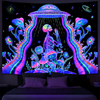 Alien Prayer | Offizielles GlowTapestry UV-Kunstdekor 