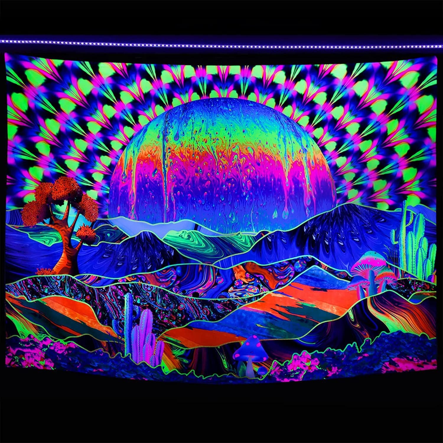 Sunny Hills | Offizielles GlowTapestry UV-Kunstdekor 