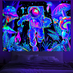 Trippy astronaut | Oficiální GlowTapestry UV Art Decor 